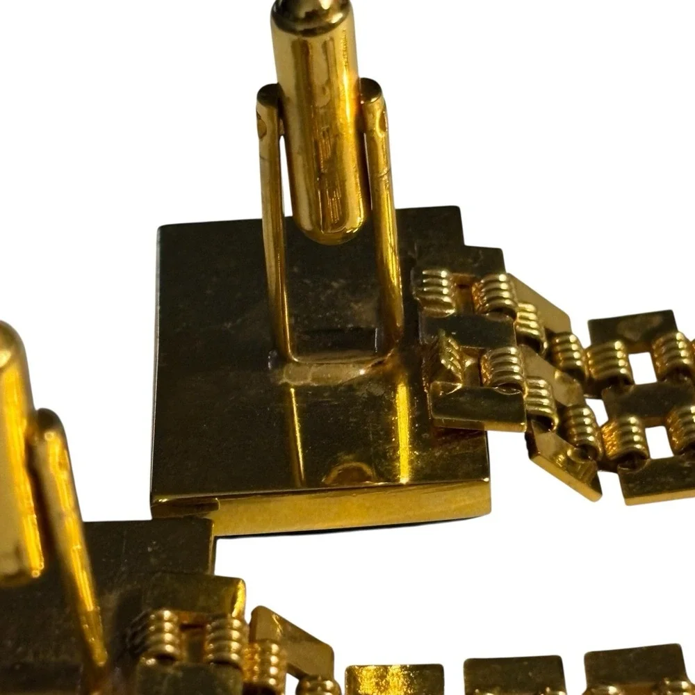 Vintage Cufflinks Black Lucite Wrap Around Gold‎ Tone Watch Band Style Chain